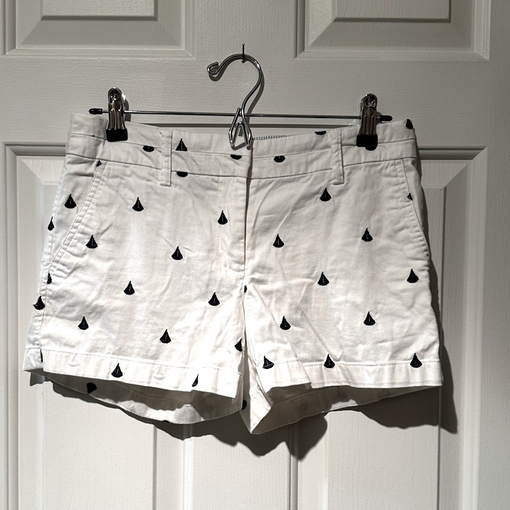 Nautical Sailboat Chinos Shorts by British Khaki. Size 2.